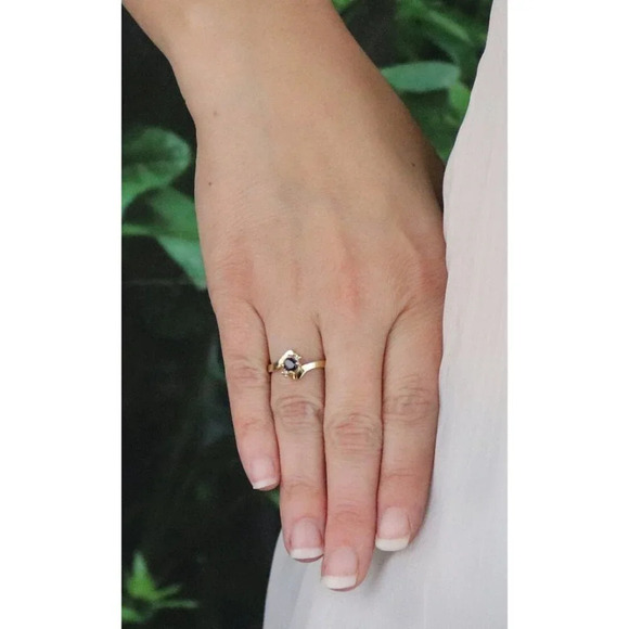 14k Yellow Gold Natural Blue Sapphire and Diamond Ring Size 5 3/4 - Picture 2 of 7